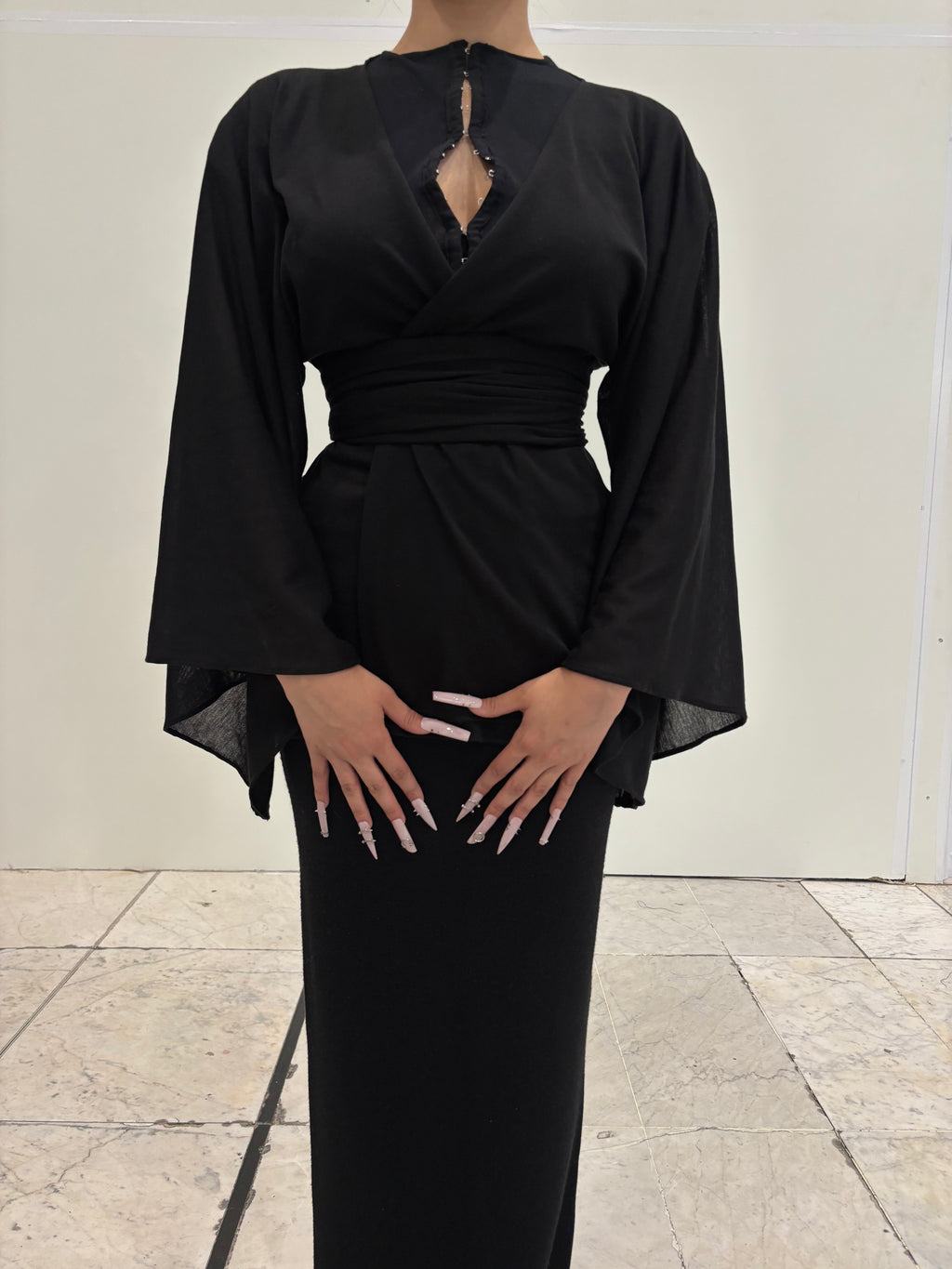 Kimono transparent noir KIORA - look manches chauve-souris